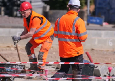 Apprenants sur un chantier de travaux publics en Normandie